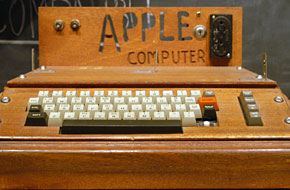 姜还是老的辣！乔布斯亲手组装Apple I拍出23万美金天价